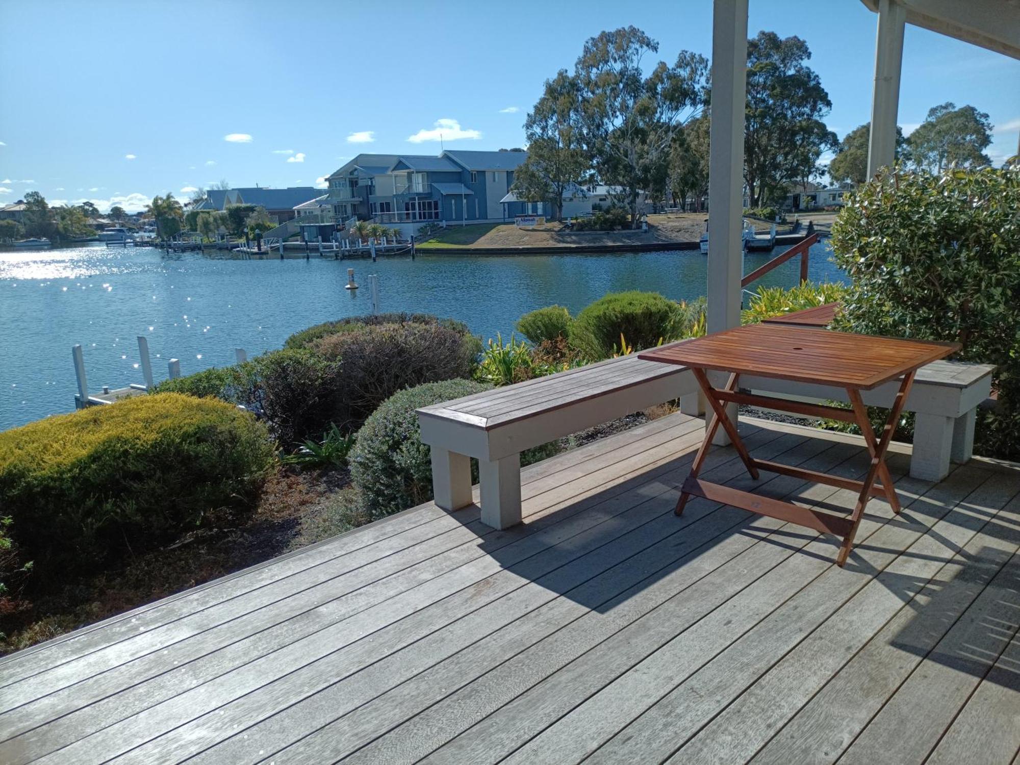 The View - Captains Cove Waterfront Resort Paynesville Zewnętrze zdjęcie